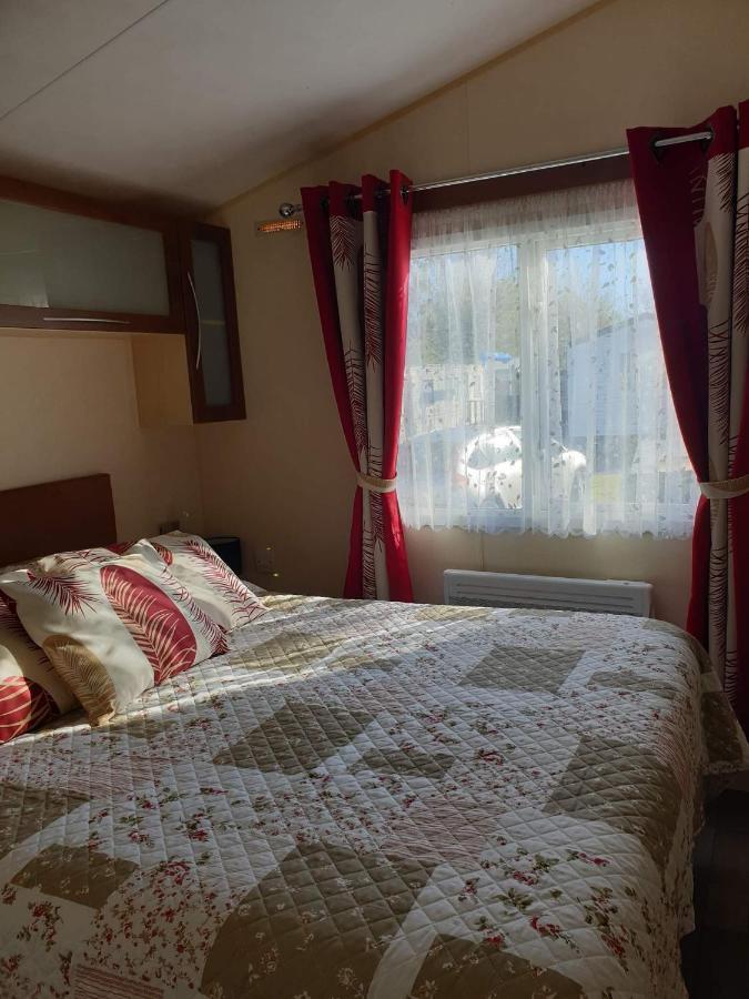 La Chanterie Agreable Mobil-Home Residentiel Normand 생-페르-쉬르-메르 외부 사진